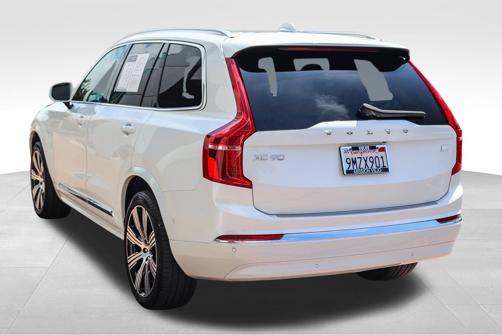 Used 2024 Volvo XC90 T8 Ultimate w/ Protection Package Premier AWD/4WD image 5