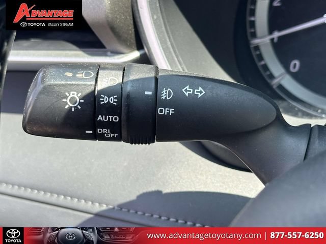 Certified 2021 Toyota Highlander XLE AWD/4WD image 28