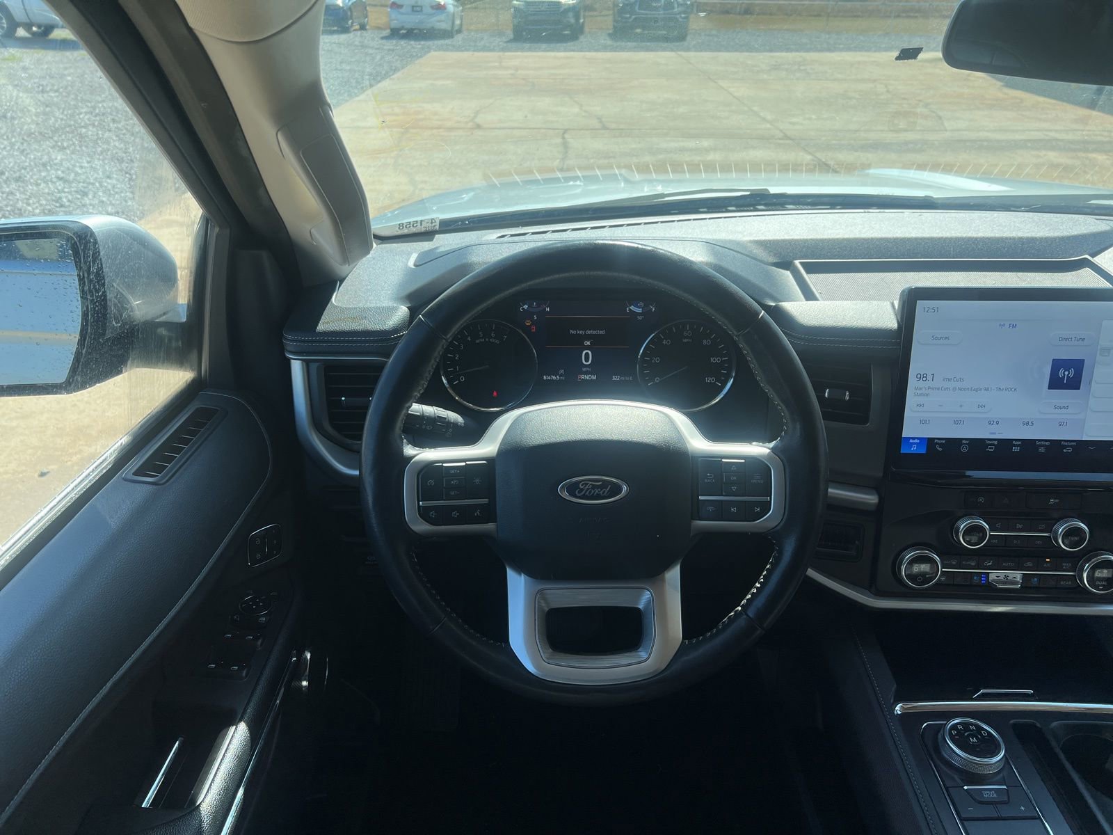 Used 2024 Ford Expedition Max XLT image 11