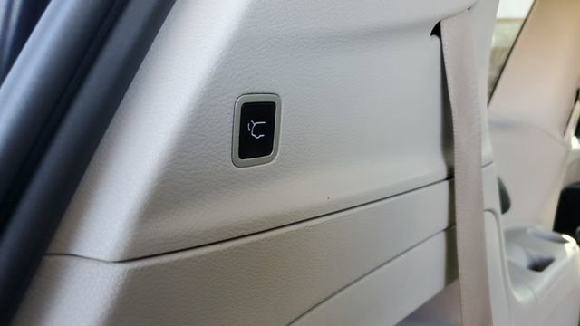 Certified 2024 Chrysler Pacifica Touring-L image 29