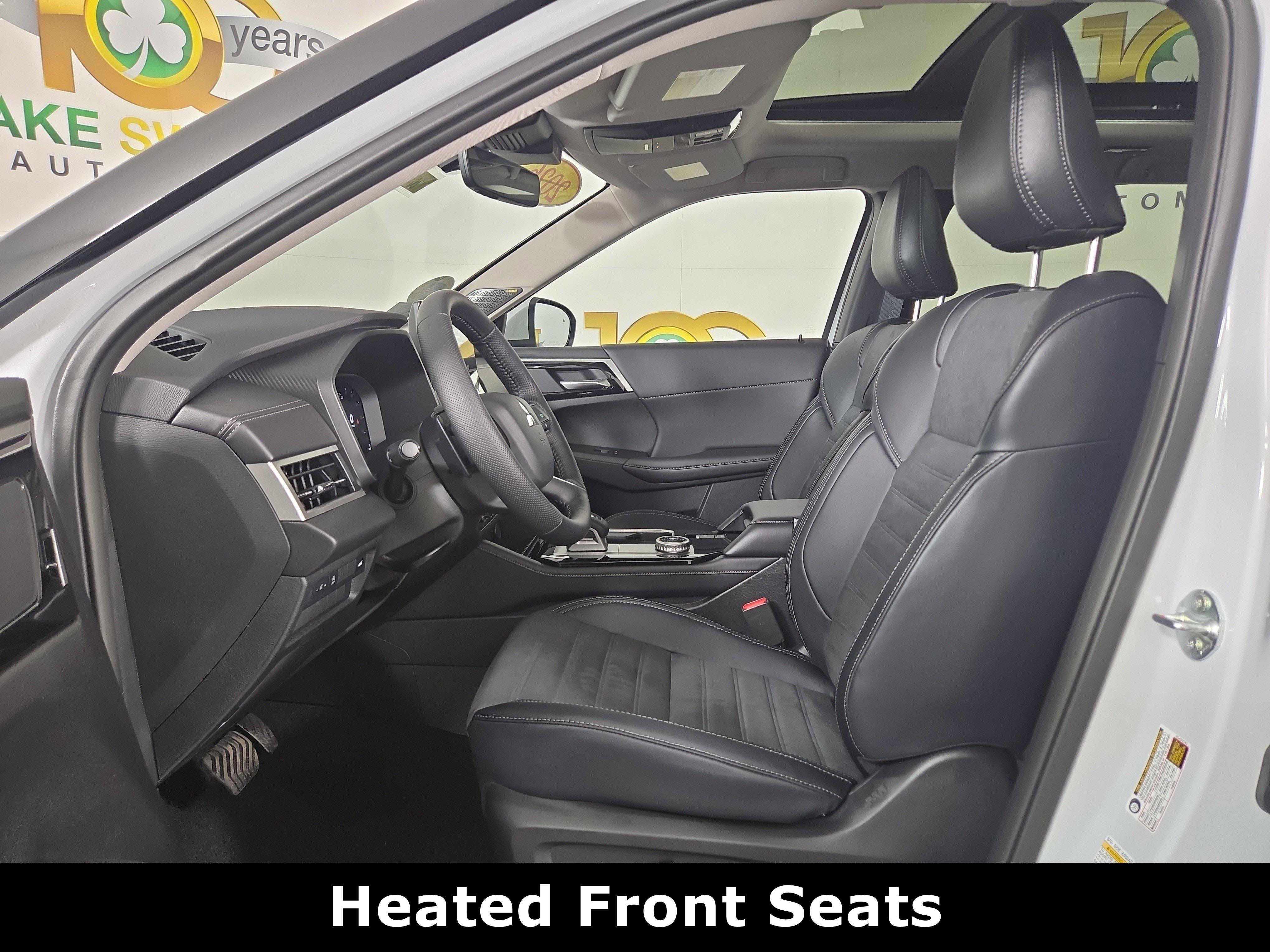 New 2026 Mitsubishi Outlander SE image 10