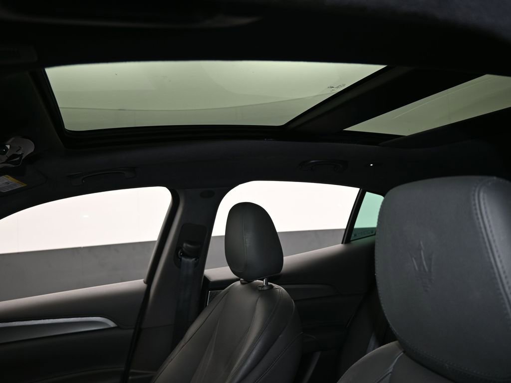 Used 2023 Maserati Grecale GT image 11