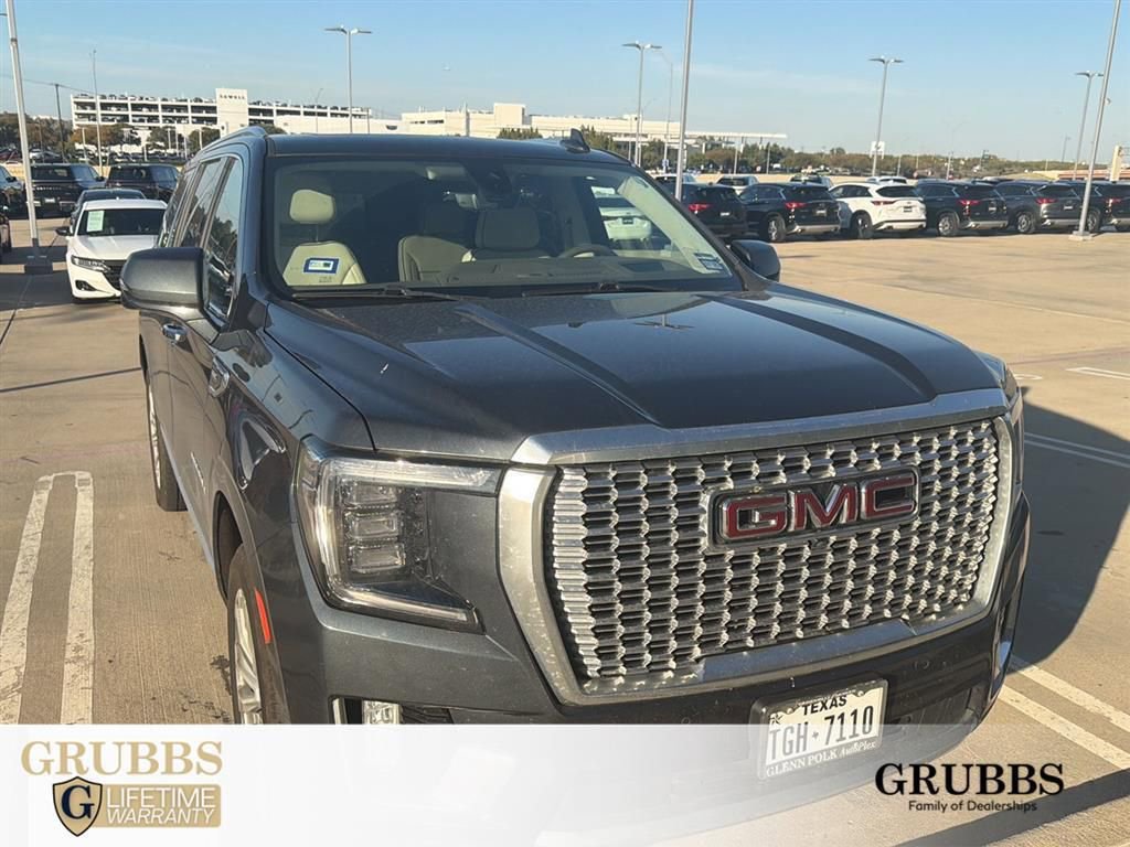 Used 2021 GMC Yukon XL Denali w/ Denali Premium Package image 2