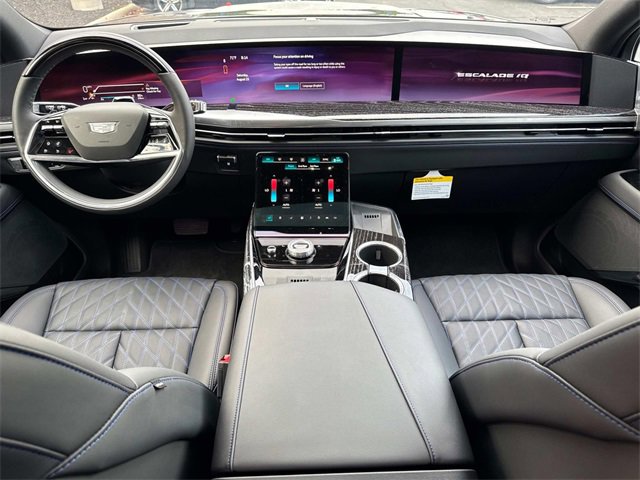 New 2025 Cadillac Escalade IQ Luxury 1 w/ Smart Trailering package image 17