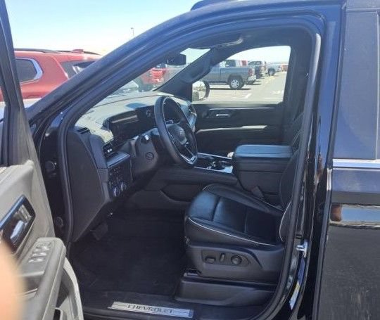 Certified 2025 Chevrolet Tahoe Premier AWD/4WD image 4