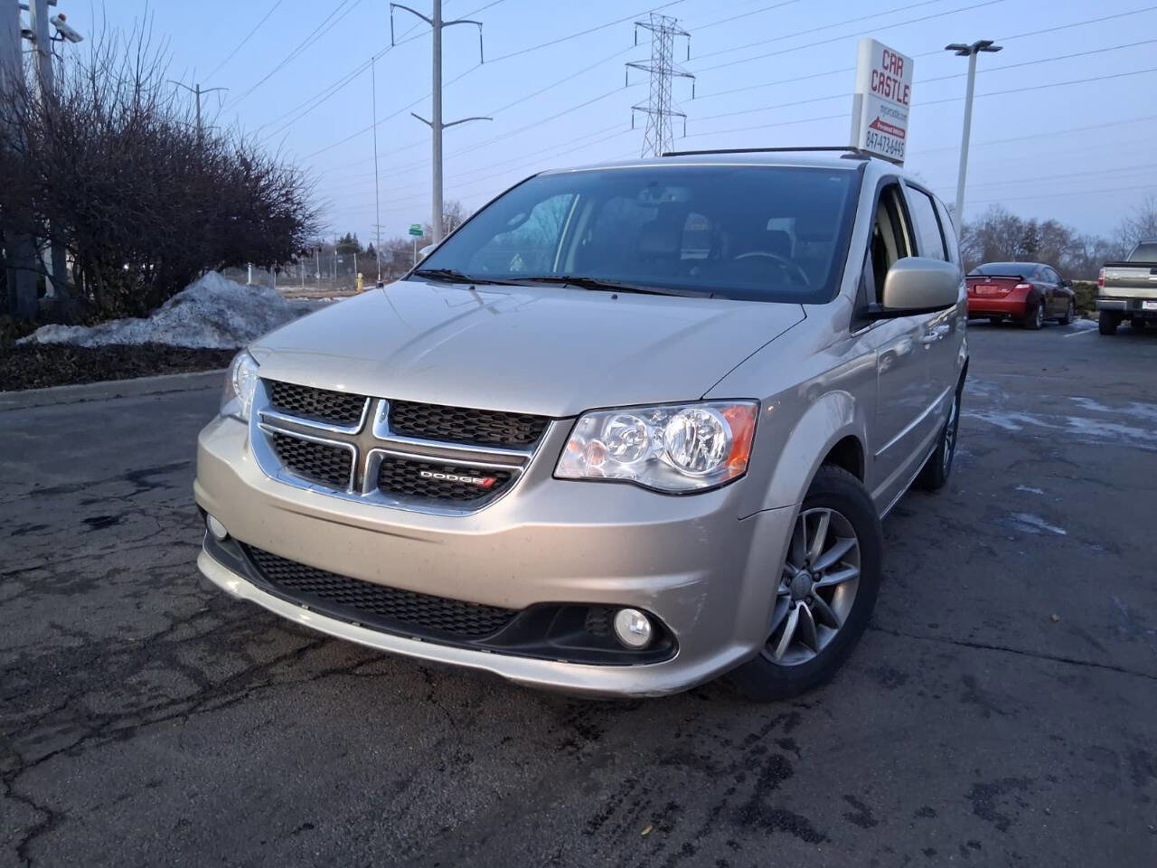 Used 2015 Dodge Grand Caravan SXT image 1