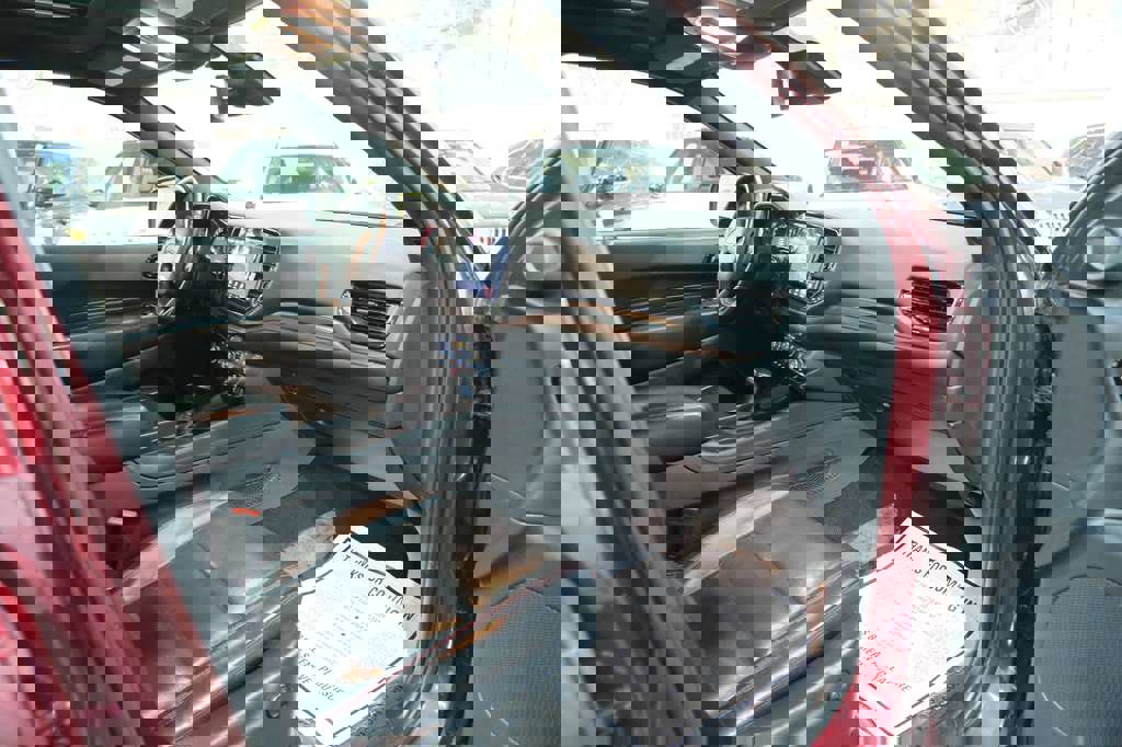 Used 2024 Dodge Durango GT image 34