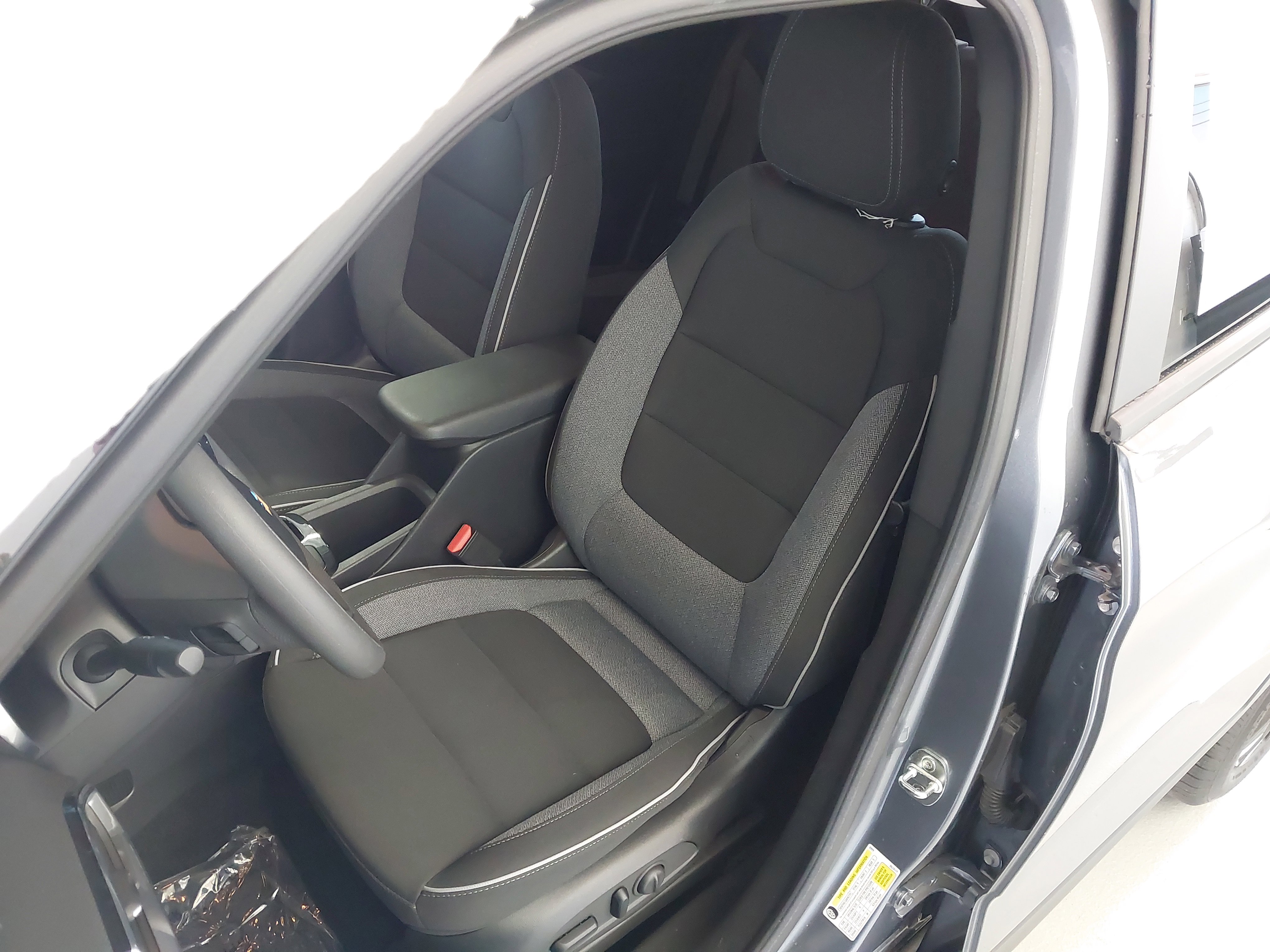 Used 2022 Chevrolet TrailBlazer LT w/ Convenience Package FWD image 23