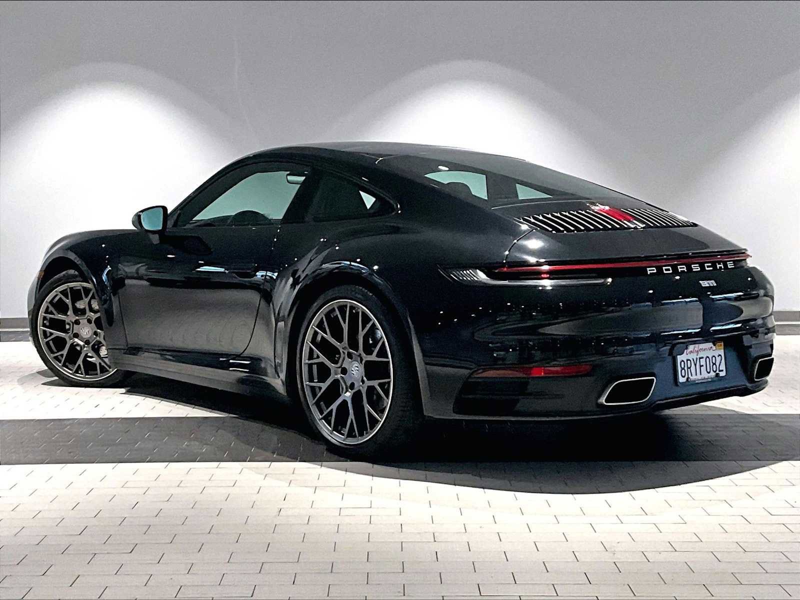 Used 2020 Porsche 911 Carrera image 3