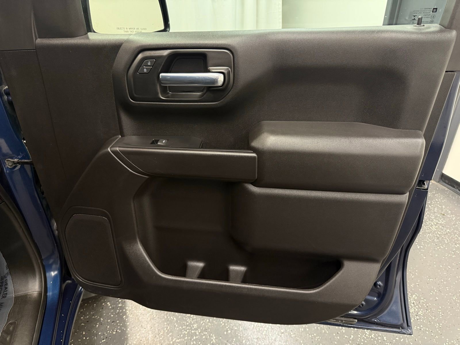 Used 2023 Chevrolet Silverado 1500 Custom Trail Boss w/ LPO, Dark Essentials Package image 7