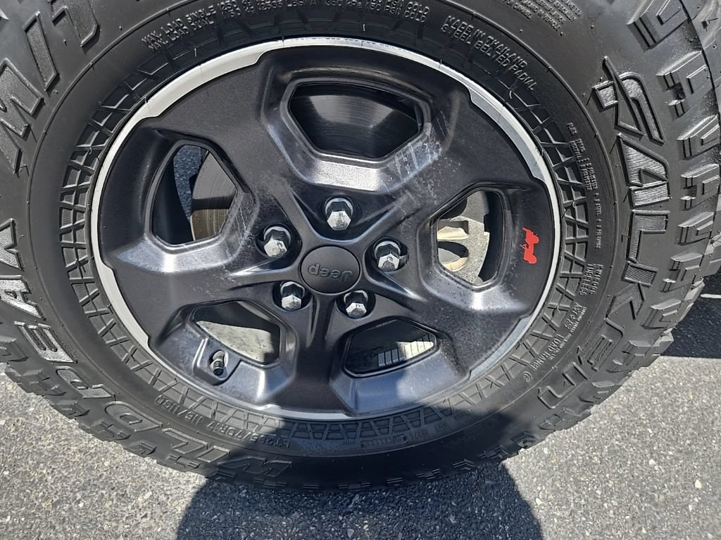 Used 2021 Jeep Gladiator Sport AWD/4WD image 39