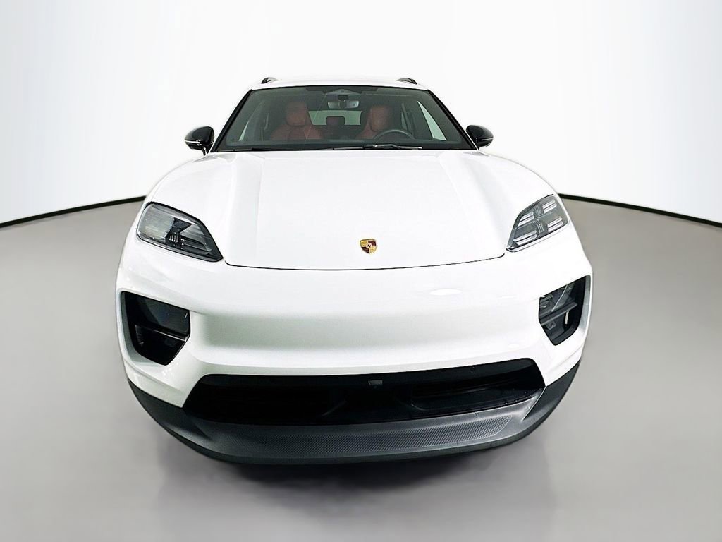 Used 2025 Porsche Macan 4S Electric image 6