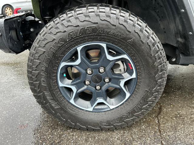 Used 2023 Jeep Gladiator Rubicon w/ LED Lighting Group AWD/4WD image 9