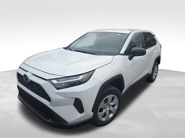 Used 2024 Toyota RAV4 LE image 2