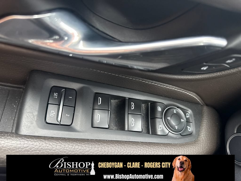 Used 2021 GMC Yukon Denali w/ Denali Premium Package AWD/4WD image 24