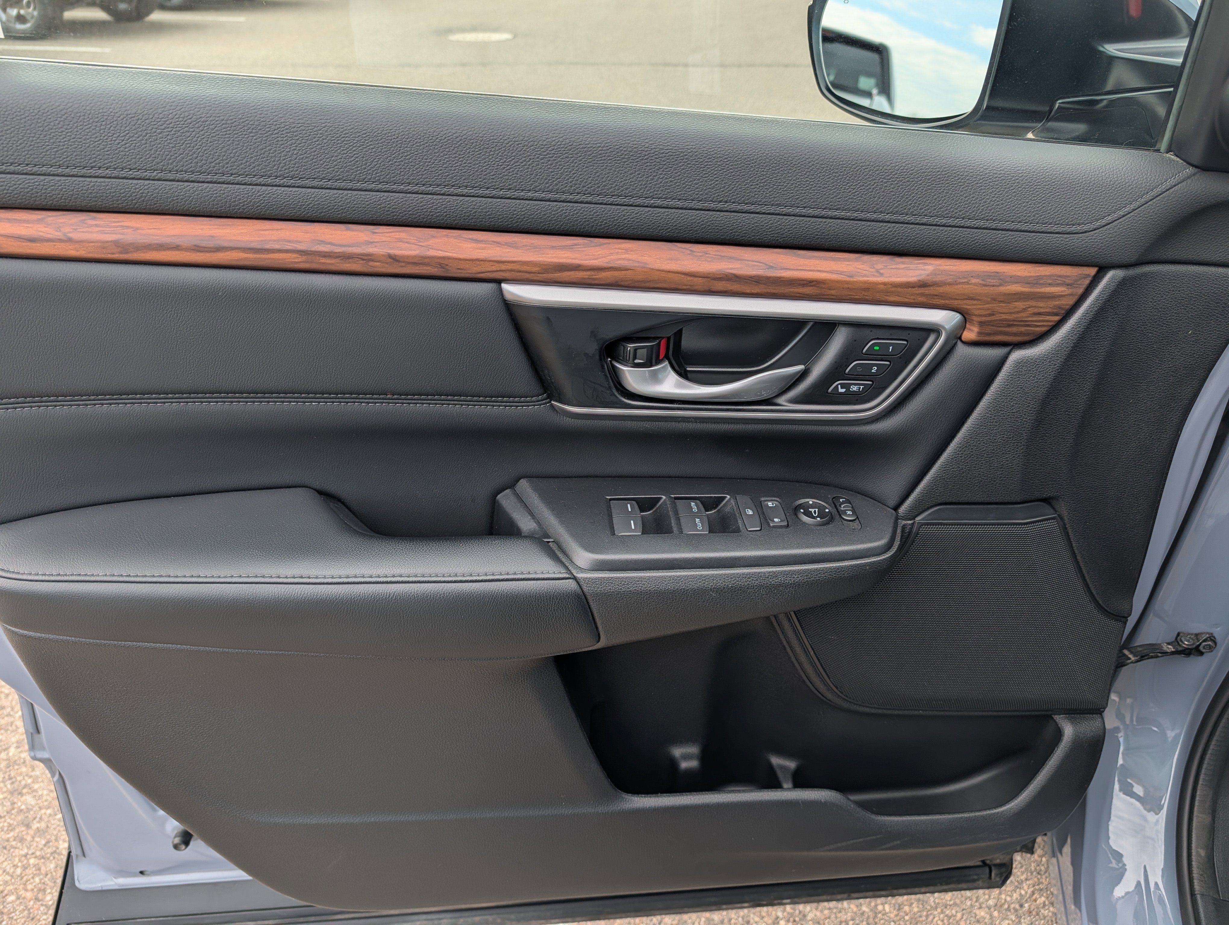 Used 2022 Honda CR-V Touring image 23