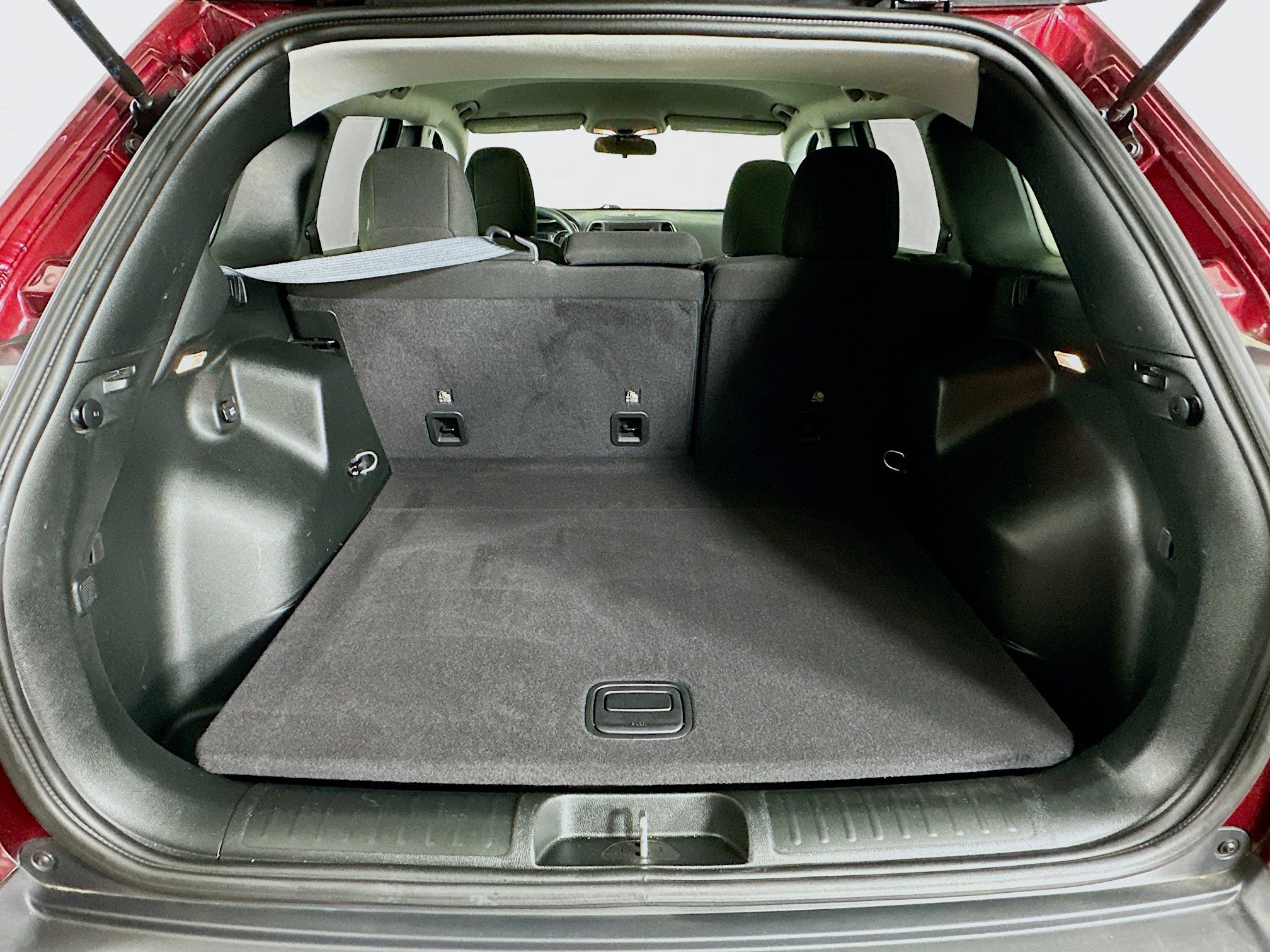 Used 2019 Jeep Cherokee Latitude w/ Popular Appearance Group image 27