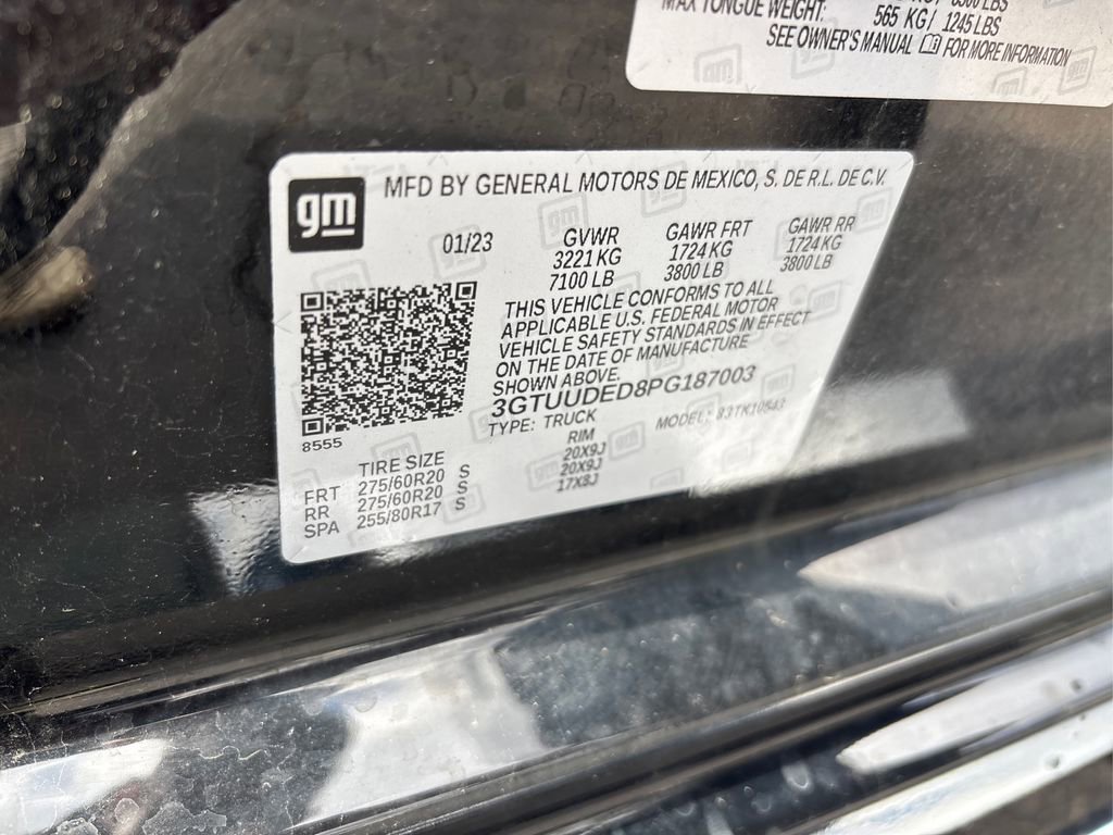 Used 2023 GMC Sierra 1500 SLT w/ SLT Premium Package image 17