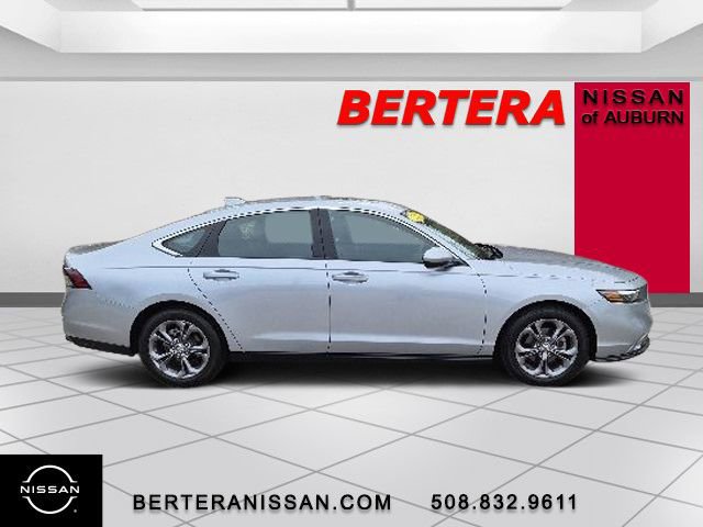 Used 2023 Honda Accord EX image 2