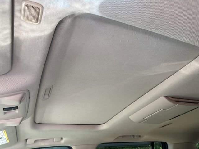 Used 2016 Cadillac Escalade ESV Luxury AWD/4WD image 27