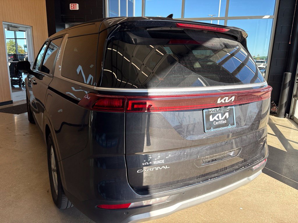 Certified 2024 Kia Carnival LX FWD image 9
