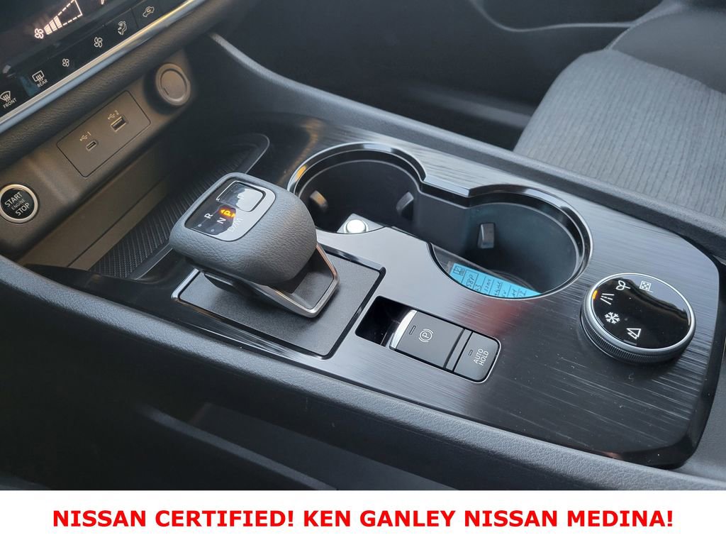 Certified 2023 Nissan Rogue SV image 27