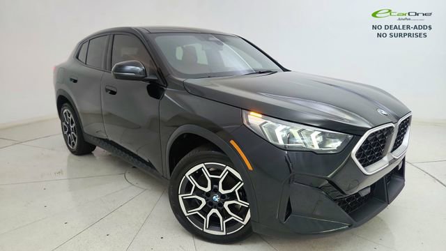 Used 2025 BMW X2 xDrive28i w/ Premium Package AWD/4WD image 1