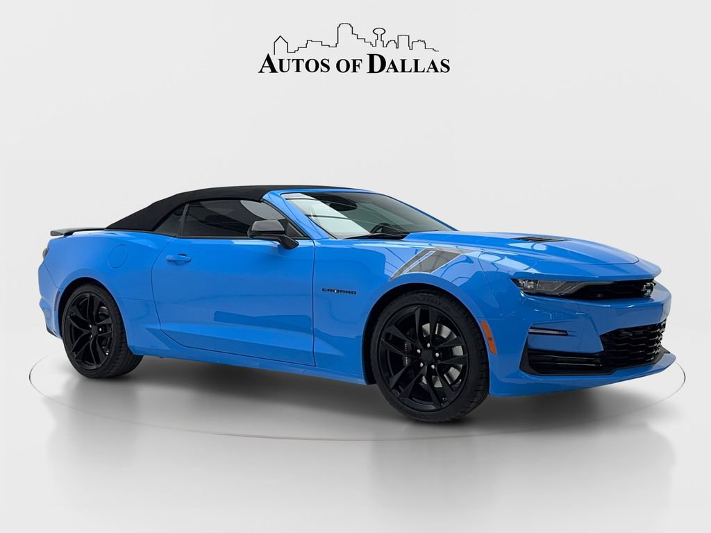 Used 2023 Chevrolet Camaro SS w/ Design Package 1 RWD image 2