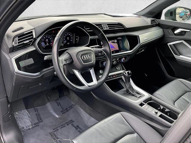 Used 2020 Audi Q3 2.0T Premium w/ Convenience Package image 14