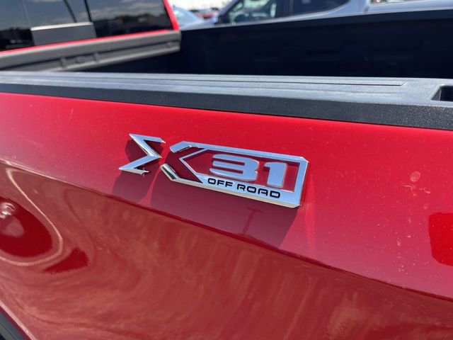 Used 2019 GMC Sierra 1500 Elevation w/ Elevation Value Package AWD/4WD image 10