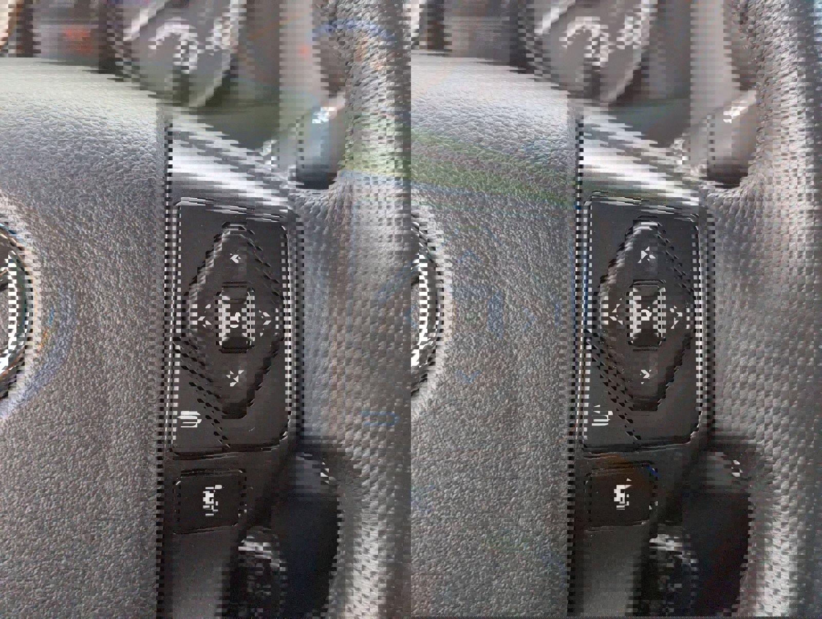 Used 2017 Toyota Tacoma TRD Off-Road w/ Tow Package image 24