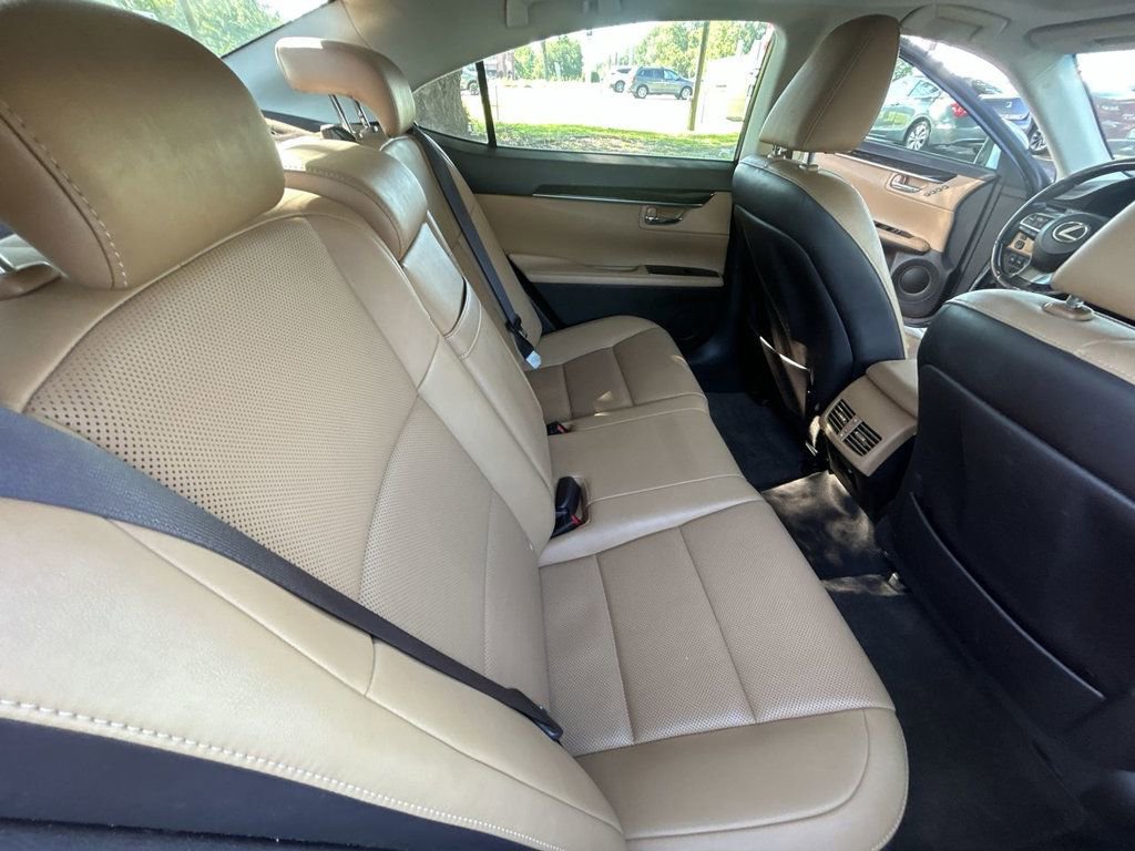 Used 2016 Lexus ES 350 FWD image 22
