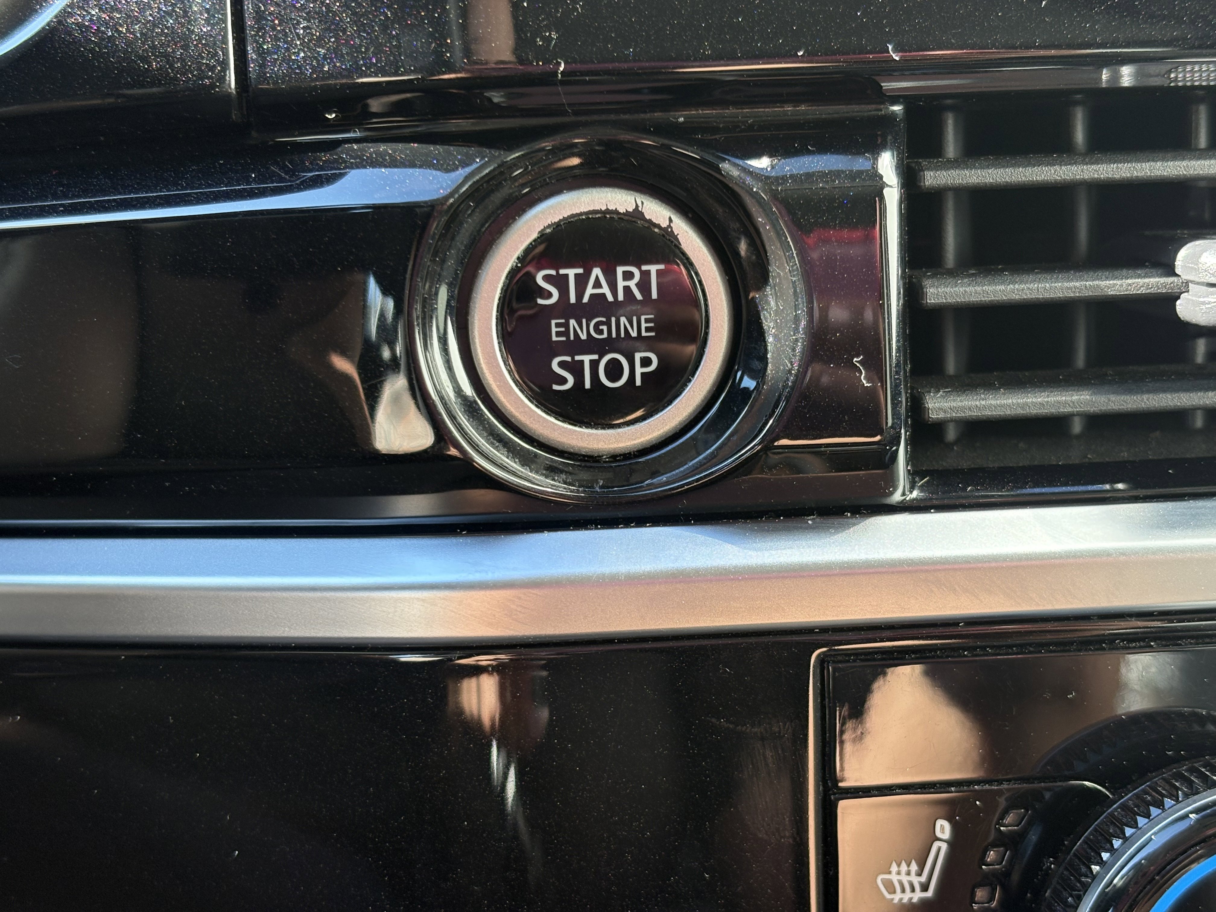 Used 2023 Nissan Pathfinder Platinum w/ Lighting Package (N93) AWD/4WD image 32