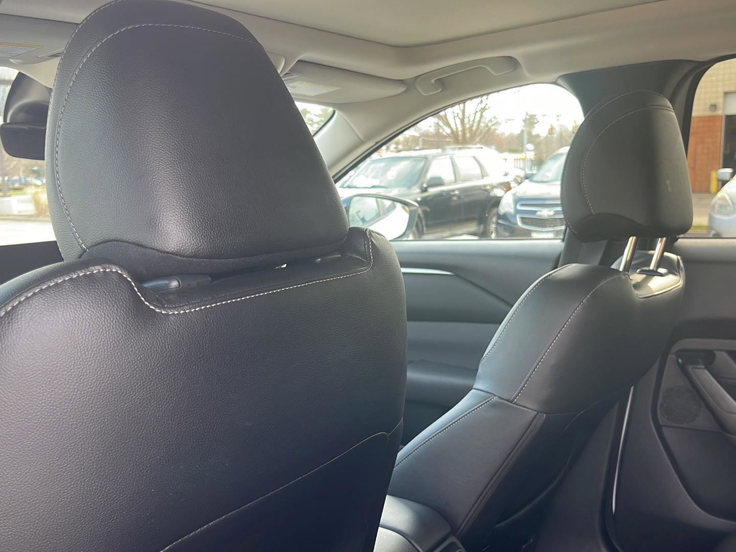 Used 2025 MAZDA CX-50 AWD 2.5 S w/ Premium Package image 16