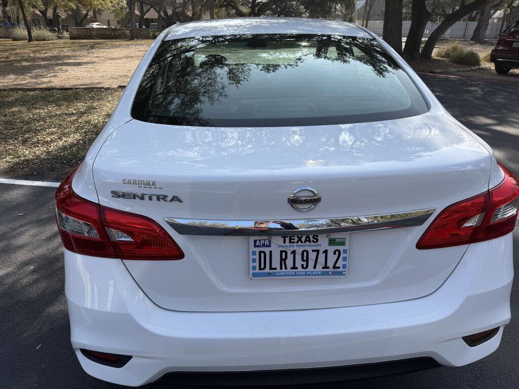 Used 2018 Nissan Sentra S image 4