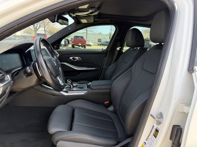 Used 2021 BMW 330i Sedan w/ Premium Package image 26