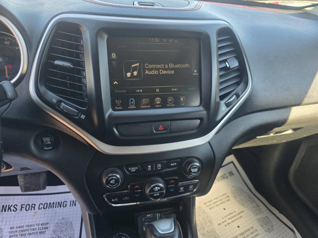 Used 2016 Jeep Cherokee Trailhawk w/ Comfort/Convenience Group AWD/4WD image 11