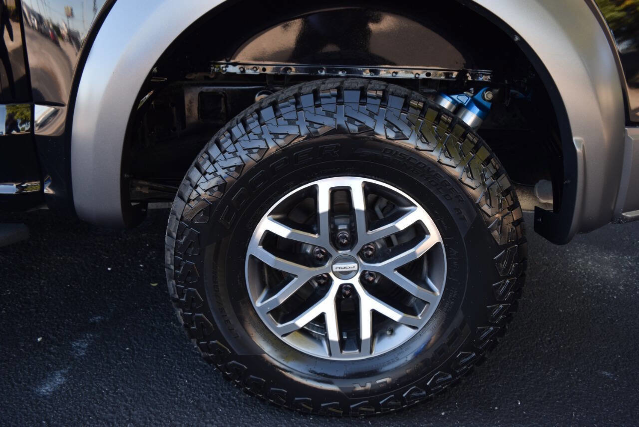 Used 2018 Ford F150 Raptor w/ Equipment Group 802A Luxury image 6