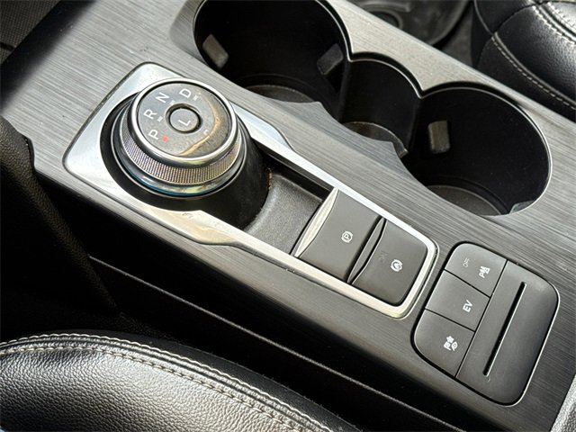 Certified 2022 Ford Escape Titanium image 28