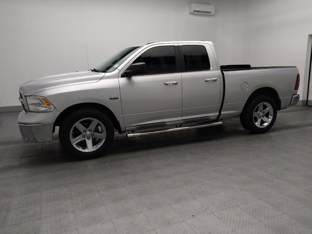 Used 2017 RAM 1500 Classic SLT image 2