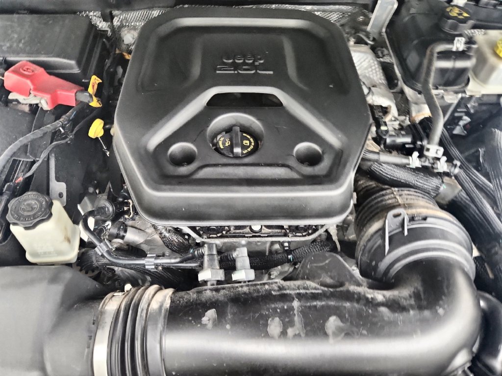 Certified 2024 Jeep Wrangler Unlimited Sahara AWD/4WD image 37
