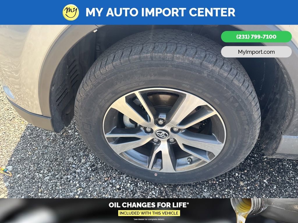 Used 2018 Toyota RAV4 XLE image 6