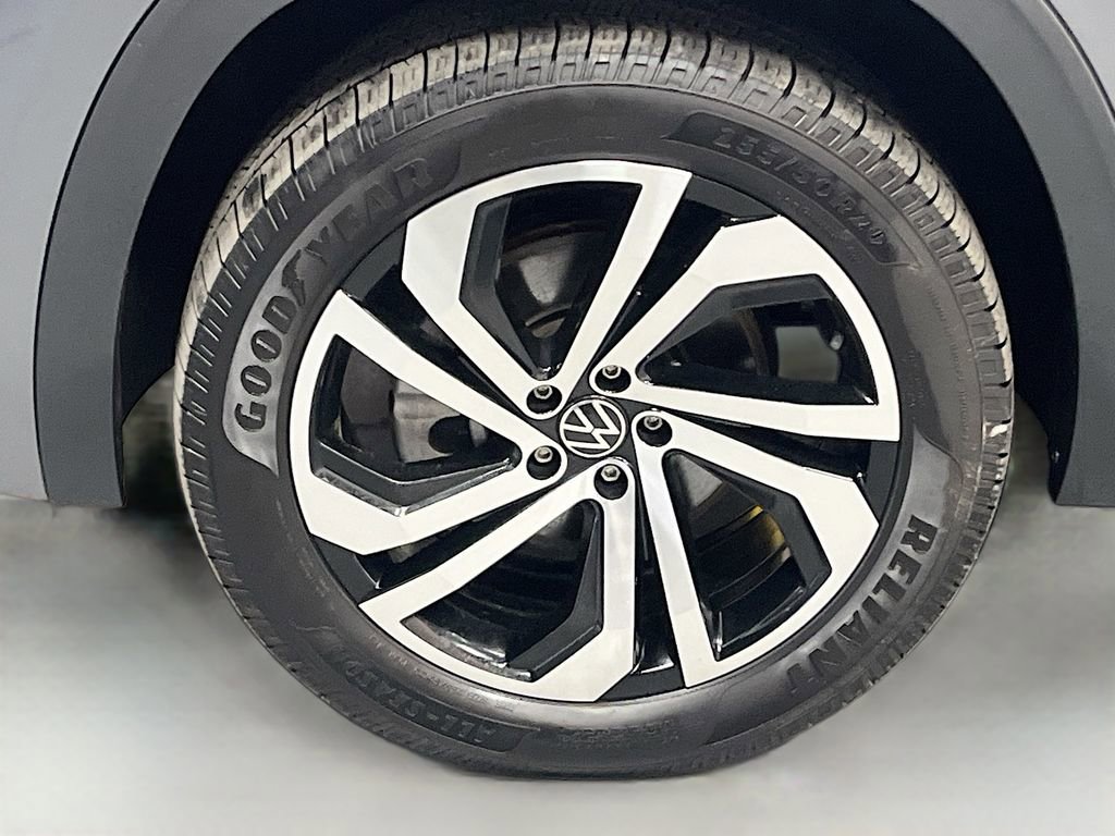 Used 2022 Volkswagen Atlas SEL R-Line image 33