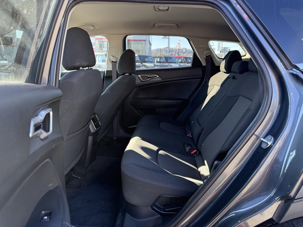 Used 2023 Kia Sportage LX image 26
