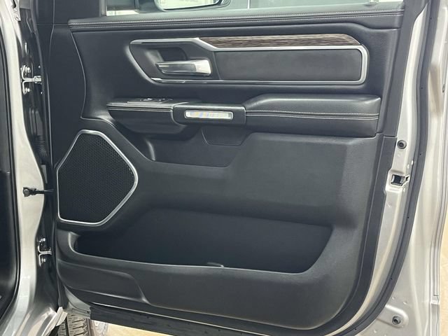 Used 2020 RAM 1500 Laramie AWD/4WD image 25