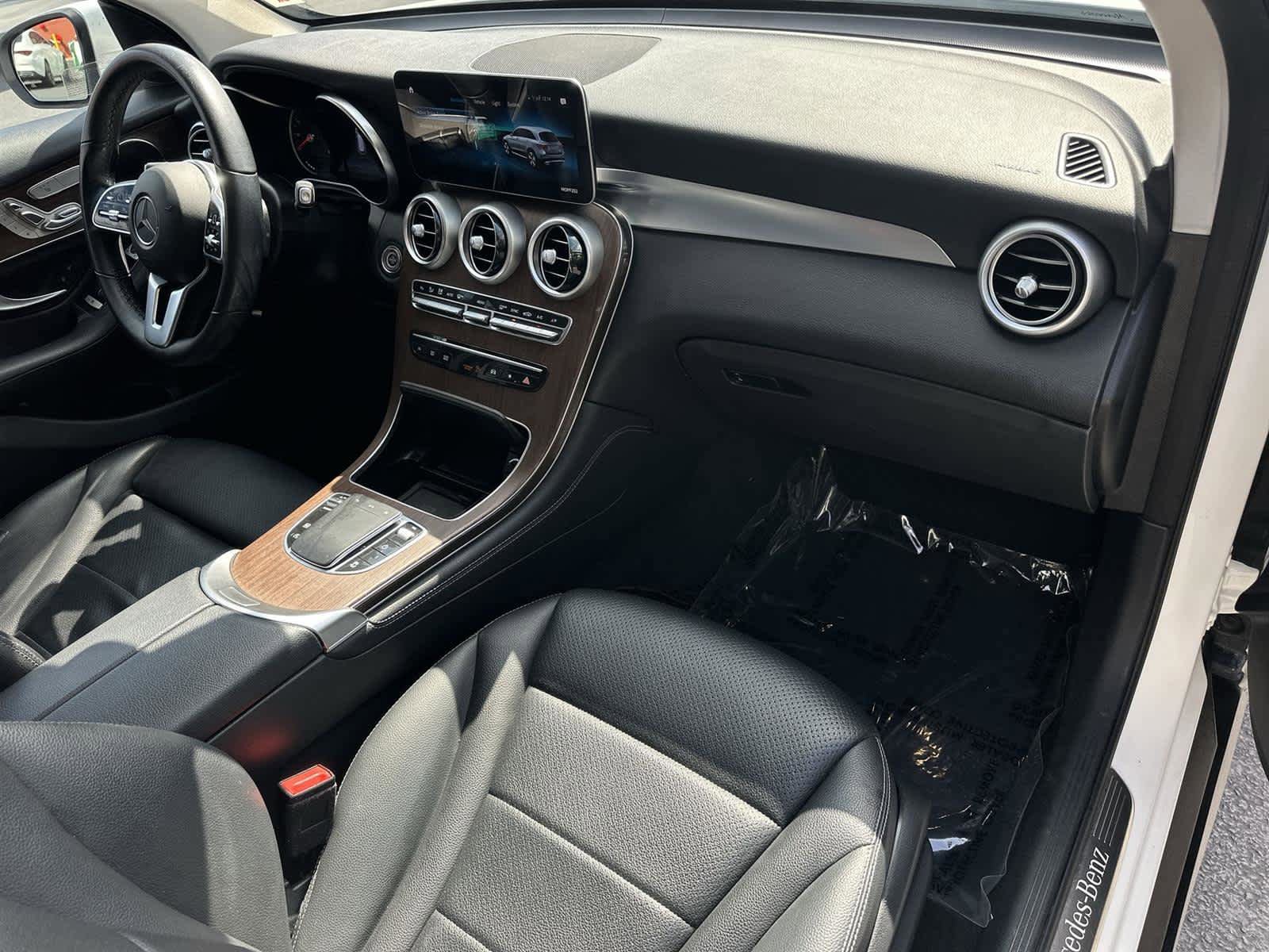 Used 2020 Mercedes-Benz GLC 300 image 13