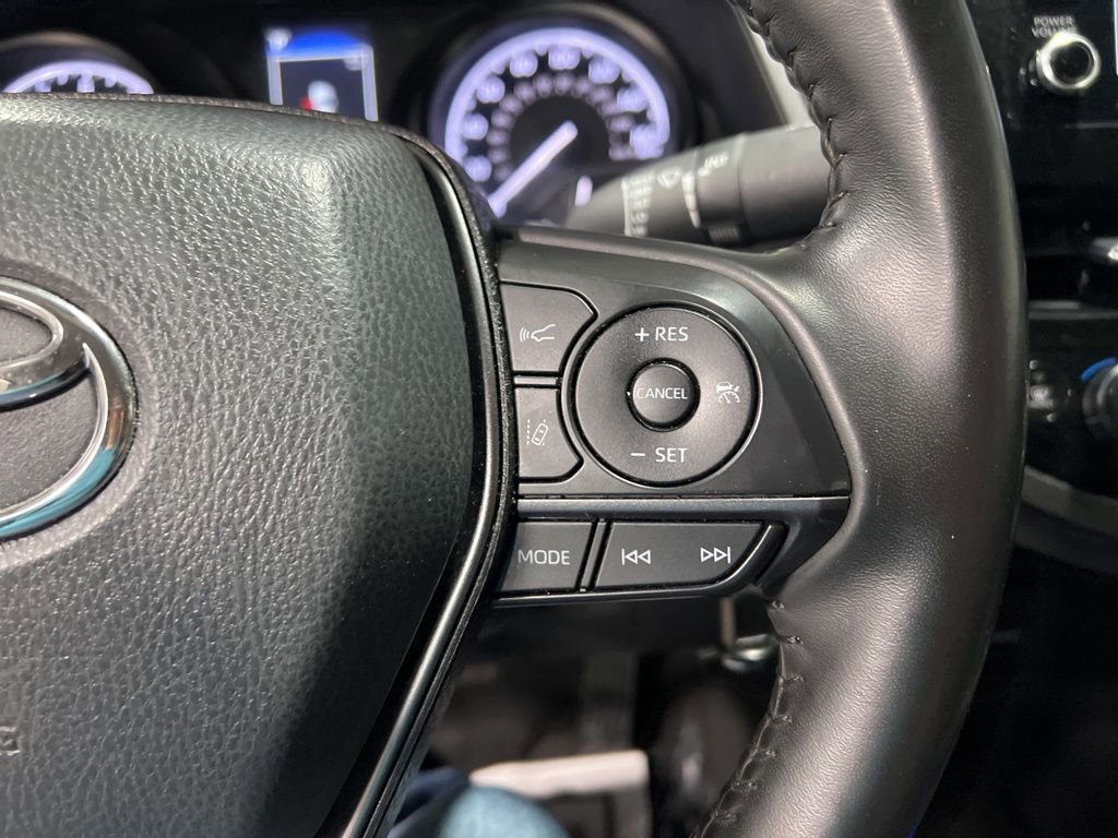 Used 2024 Toyota Camry SE image 24