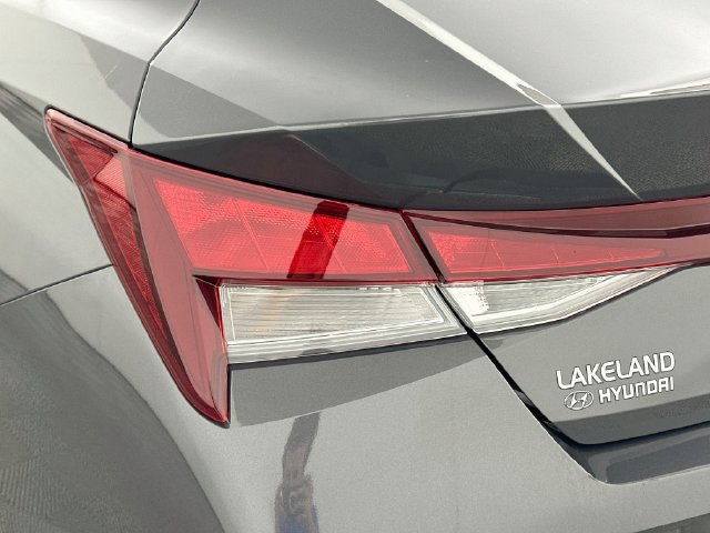 Used 2025 Hyundai Elantra SE w/ Cargo Package FWD image 24