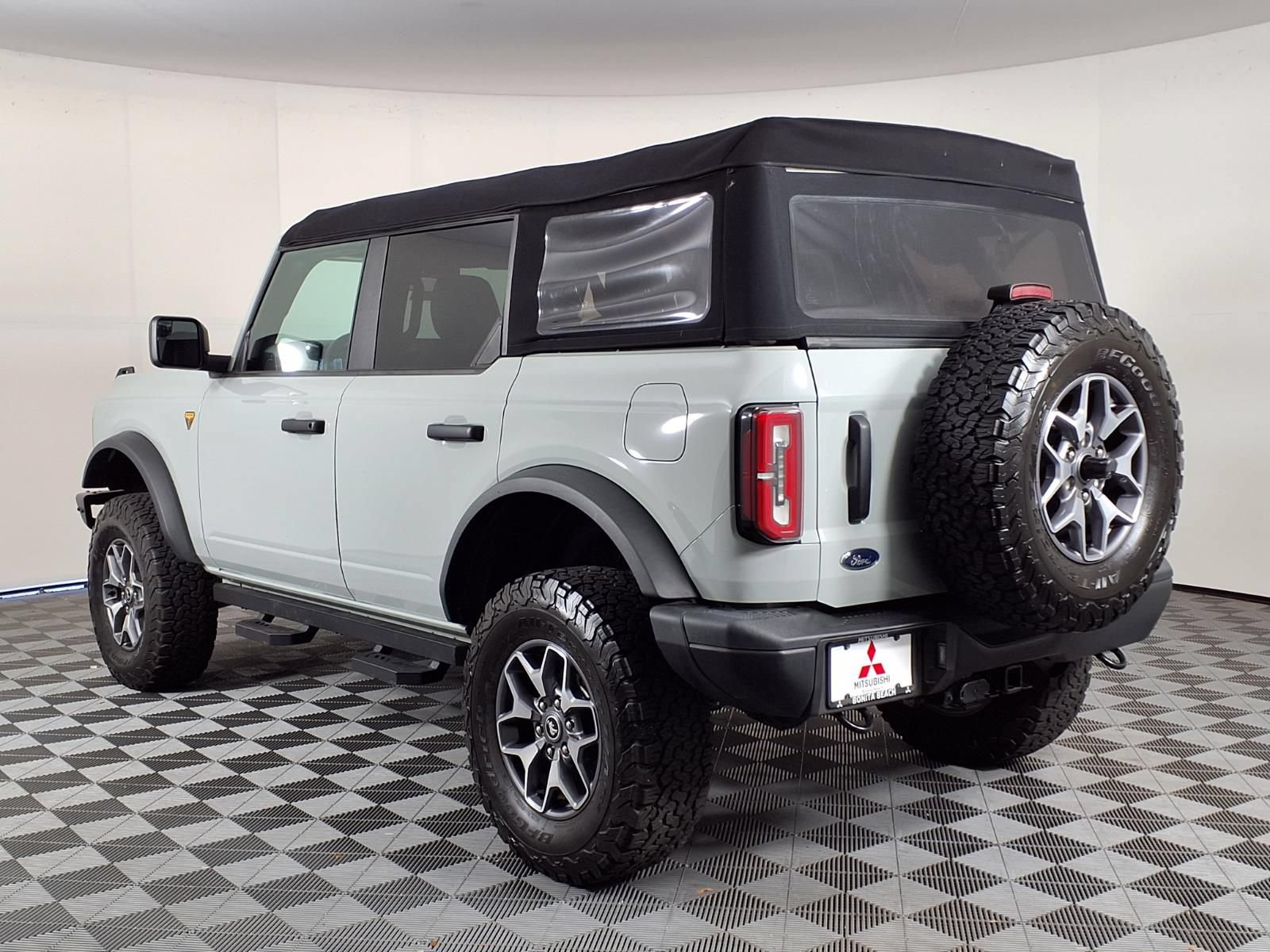 Used 2021 Ford Bronco Badlands AWD/4WD image 5