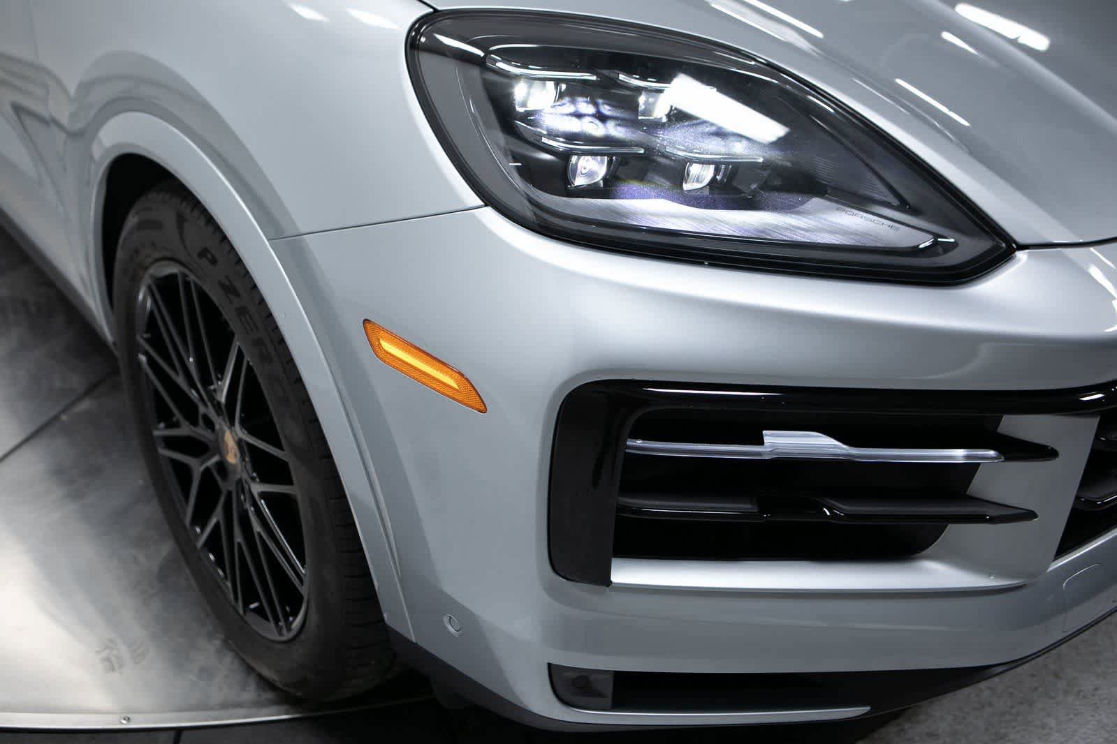 Certified 2025 Porsche Cayenne S AWD/4WD image 12